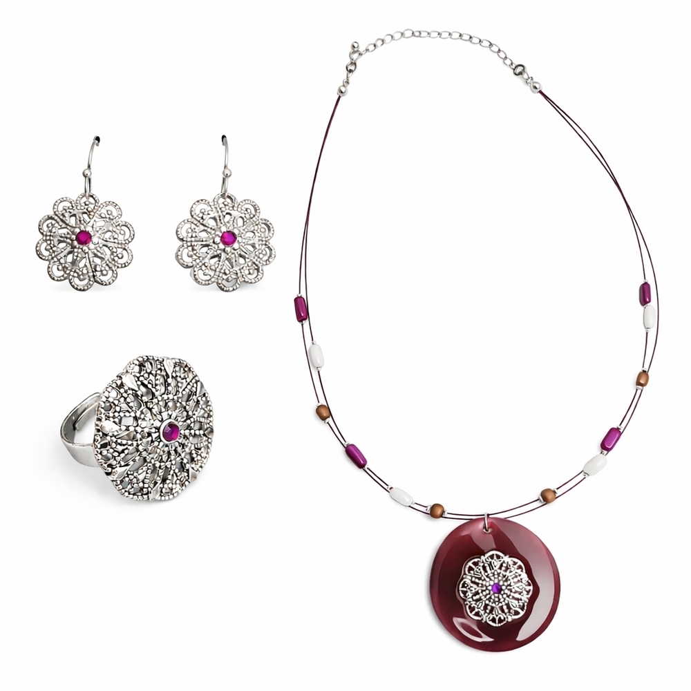 NIB Avon Burgundy Crystal Jewelry Set Necklace Earrings Adjustanle Ring Gift Box - Picture 2 of 8